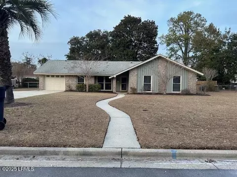2223 Plantation Dr, Beaufort, SC 29902