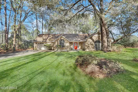 123 Francis Marion Cir, Beaufort, SC 29907