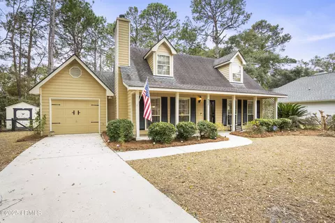 22 Cedar Crest Cir, Beaufort, SC 29907