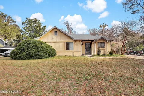 15 Quail Ridge Cir N, Beaufort, SC 29906