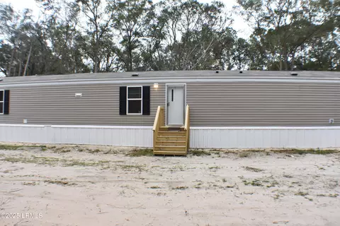 27 Sam Doyle Dr, Saint Helena Island, SC 29920