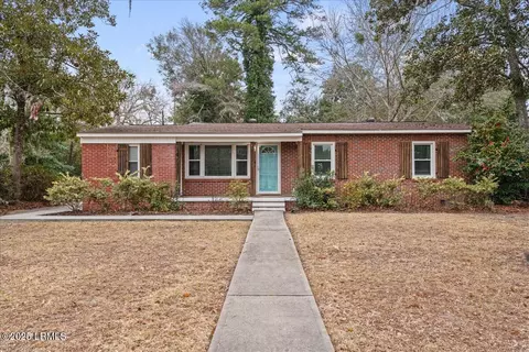 208 Burroughs Ave, Beaufort, SC 29902