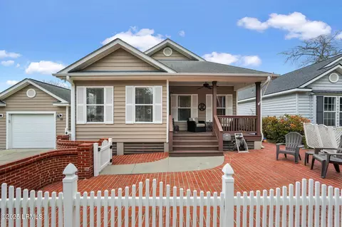19 Caswell Ave, Beaufort, SC 29902