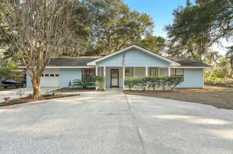 34 Sunset Blvd, Beaufort, SC 29907