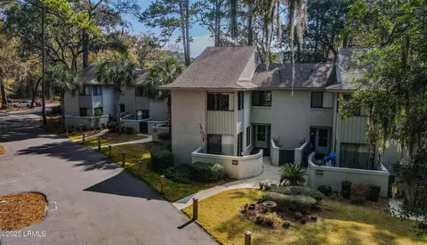 90 Gloucester Rd #1003, Hilton Head Island, SC 29928
