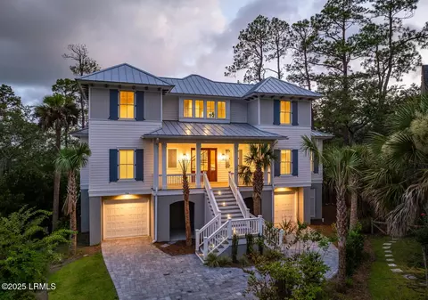 106 Sunset Ct, Beaufort, SC 29902