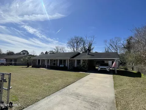 712 Dawn St, Beaufort, SC 29906