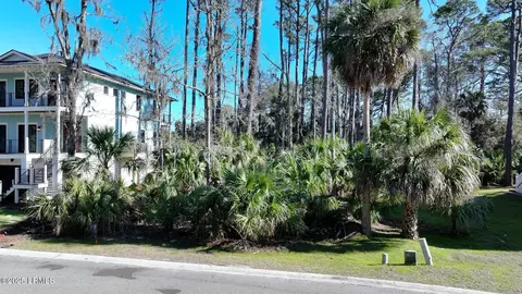 157 Davis Love Dr, Fripp Island, SC 29920