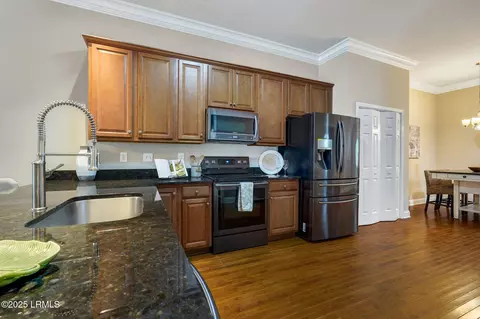 Kitchen - 47 River Tree Cir, Bluffton, SC 29910 photo 3 of 5