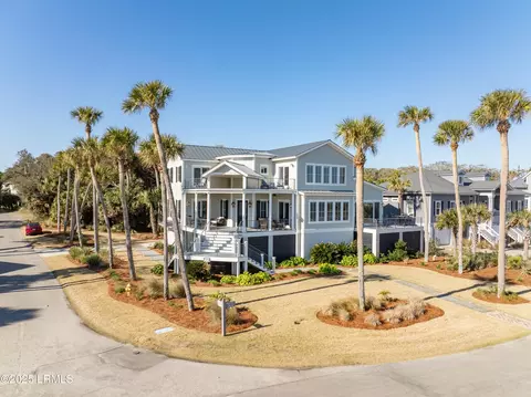 497 Porpoise Dr, Saint Helena Island, SC 29920