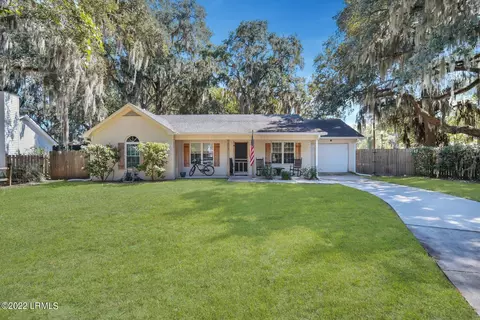 2405 Grinkley Ct, Port Royal, SC 29935
