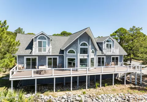 727 Seahorse Rd, Fripp Island, SC 29920