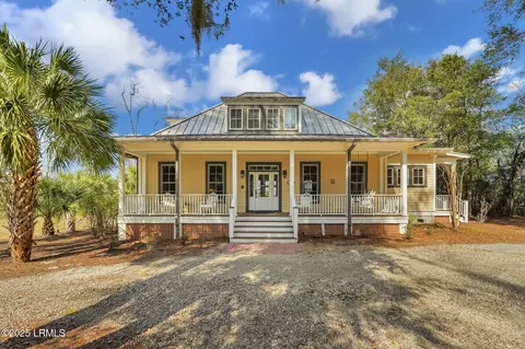 335 Tom Fripp Rd, Saint Helena Island, SC 29920