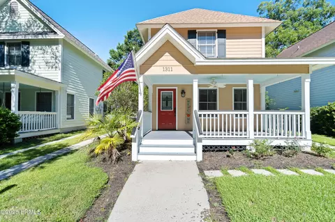 1311 Broad St, Beaufort, SC 29902