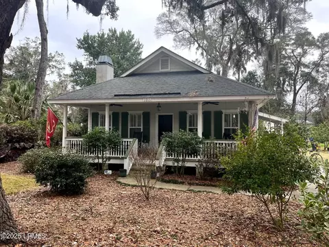 2215 Wilson Dr, Beaufort, SC 29902
