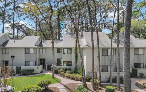 90 Gloucester Rd #204, Hilton Head Island, SC 29928