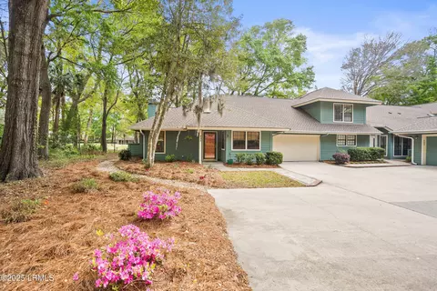 435 Bb Sams Dr, Saint Helena Island, SC 29920