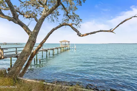45 Bay Point Rd, Saint Helena Island, SC 29920