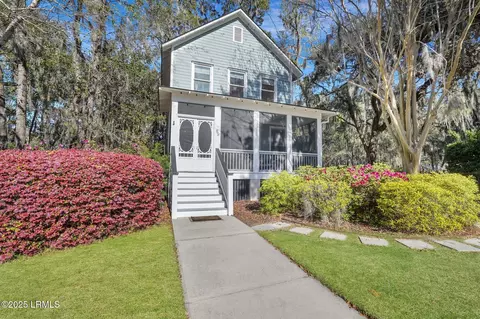89 Bostick Cir, Beaufort, SC 29902