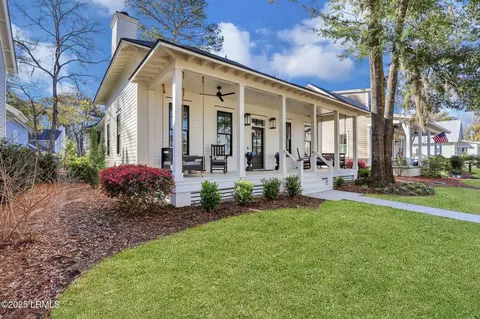 7 Tomlow Trce, Beaufort, SC 29906