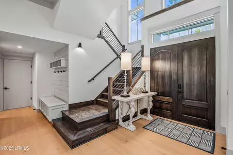 Entry Way - 24 Division St, Beaufort, SC 29907 photo 2 of 14