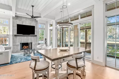 Dining - 24 Division St, Beaufort, SC 29907 photo 2 of 5