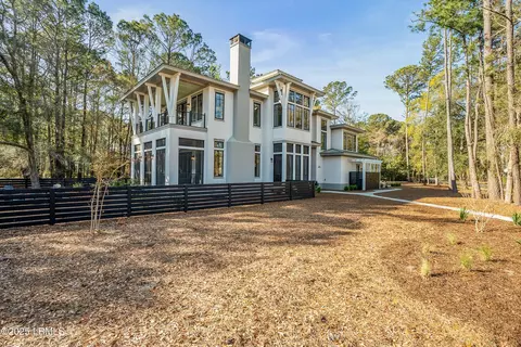Exterior - 24 Division St, Beaufort, SC 29907 photo 2 of 20