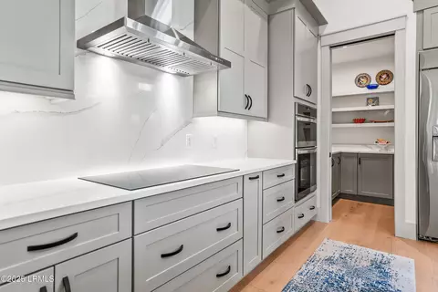 Kitchen - 24 Division St, Beaufort, SC 29907 photo 6 of 8