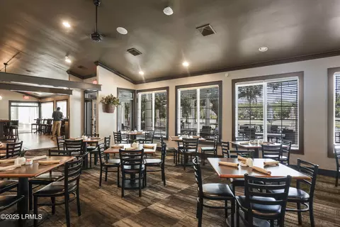 Dining - 24 Division St, Beaufort, SC 29907 photo 4 of 5
