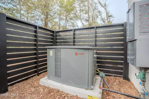 Exterior - 24 Division St, Beaufort, SC 29907 photo 13 of 20