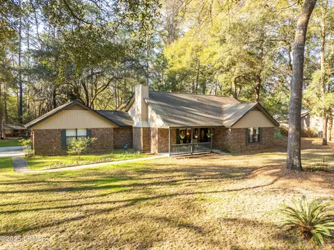 31 Sea Gull Dr, Beaufort, SC 29907