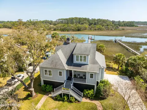 95 Lost Island Rd, Beaufort, SC 29907