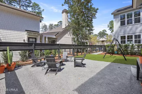 Exterior - 28 Tabby Shell Rd, Bluffton, SC 29910 photo 14 of 18