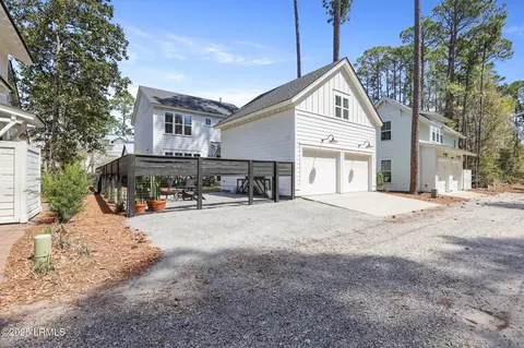 Exterior - 28 Tabby Shell Rd, Bluffton, SC 29910 photo 17 of 18