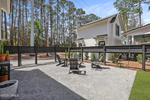 Exterior - 28 Tabby Shell Rd, Bluffton, SC 29910 photo 12 of 18