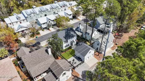 View/Area - 28 Tabby Shell Rd, Bluffton, SC 29910 photo 8 of 10