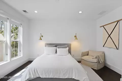 Bedroom - 28 Tabby Shell Rd, Bluffton, SC 29910 photo 10 of 13
