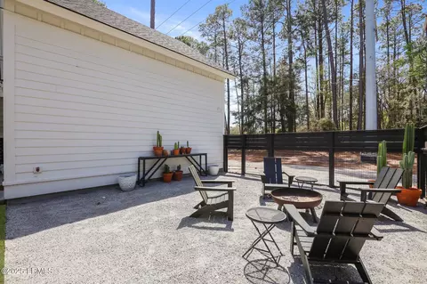 Exterior - 28 Tabby Shell Rd, Bluffton, SC 29910 photo 13 of 18