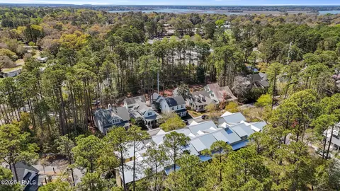 View/Area - 28 Tabby Shell Rd, Bluffton, SC 29910 photo 6 of 10