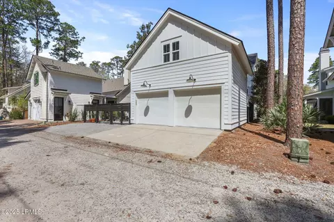 Exterior - 28 Tabby Shell Rd, Bluffton, SC 29910 photo 16 of 18