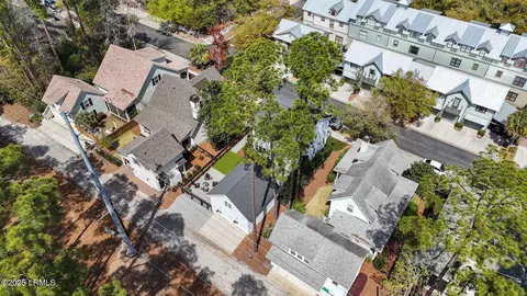 View/Area - 28 Tabby Shell Rd, Bluffton, SC 29910 photo 10 of 10