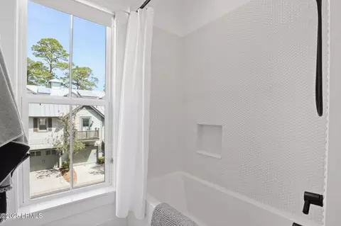 Bath - 28 Tabby Shell Rd, Bluffton, SC 29910 photo 4 of 12