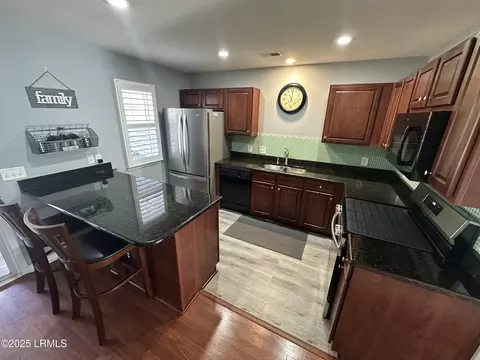 Kitchen - 222 North Cir, Bluffton, SC 29910 photo 4 of 4
