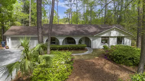 12 Jasper Ln, Beaufort, SC 29907