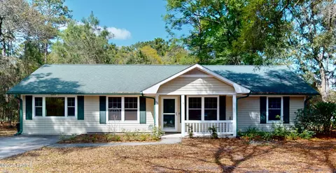 26 Robin Way, Beaufort, SC 29907