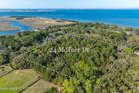 24 Mcteer Dr, Saint Helena Island, SC 29920