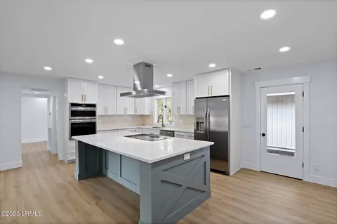 38 Deerfield Rd, Hilton Head Island, SC 29926