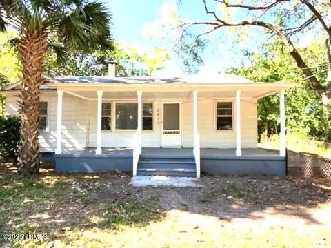 2811 2nd St, Beaufort, SC 29902