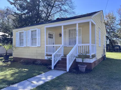 2706 North St, Beaufort, SC 29902