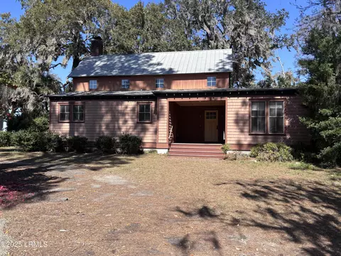 2106 Wilson Dr, Beaufort, SC 29902